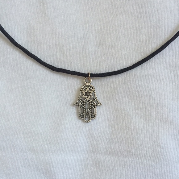 Hamsa Hand Choker