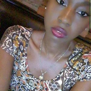 Meet your Posher, Chanel