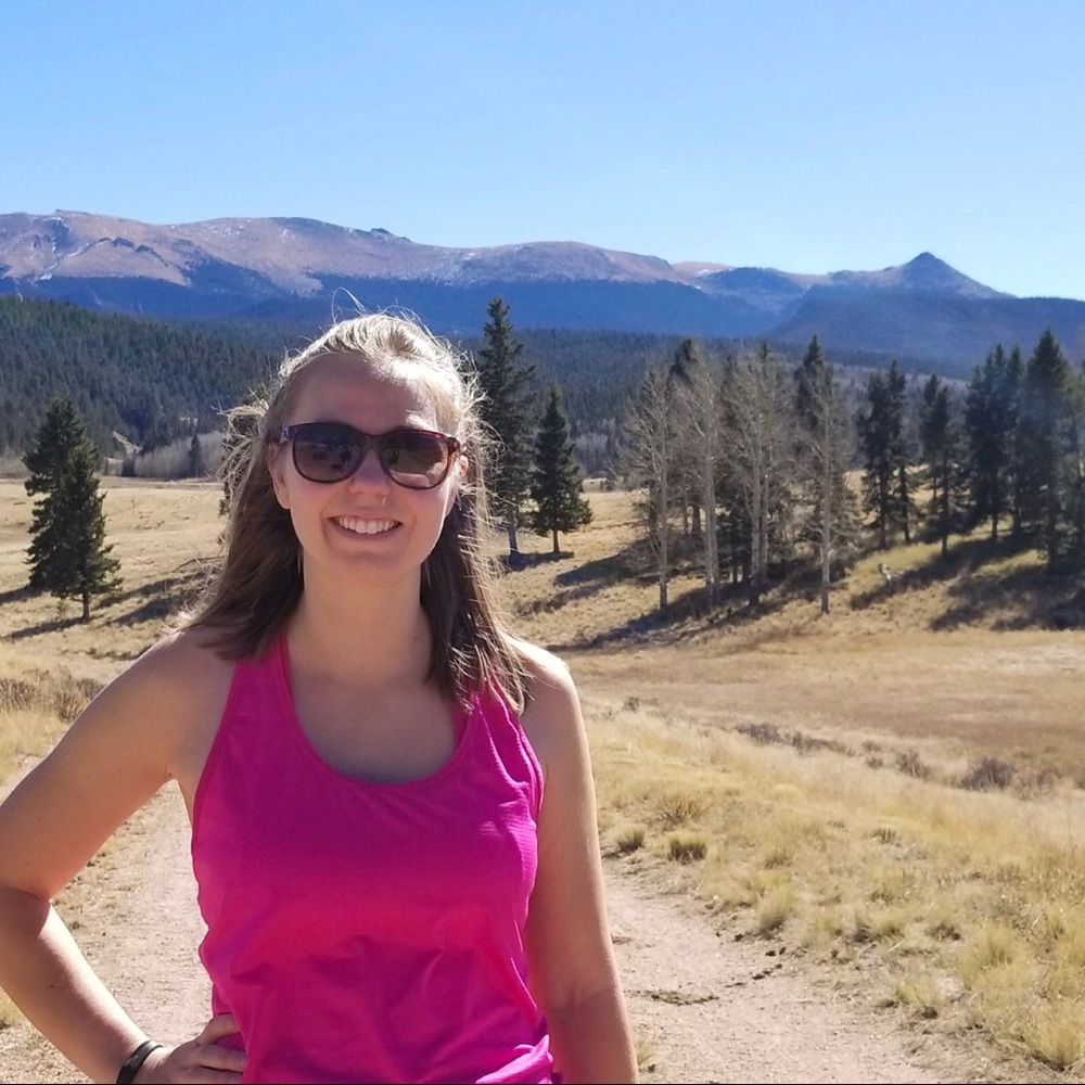 Meet your Posher, Stephanie