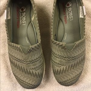 Bob's by Skechers in Grey/Silver