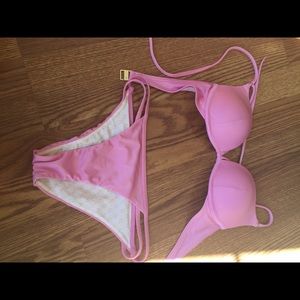 ❌SOLD❌Victoria's Secret add 2 cups Swimsuit