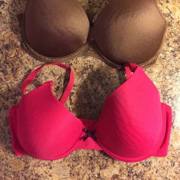 Set of 2 Gillian & O'Malley intimates bras, 34D