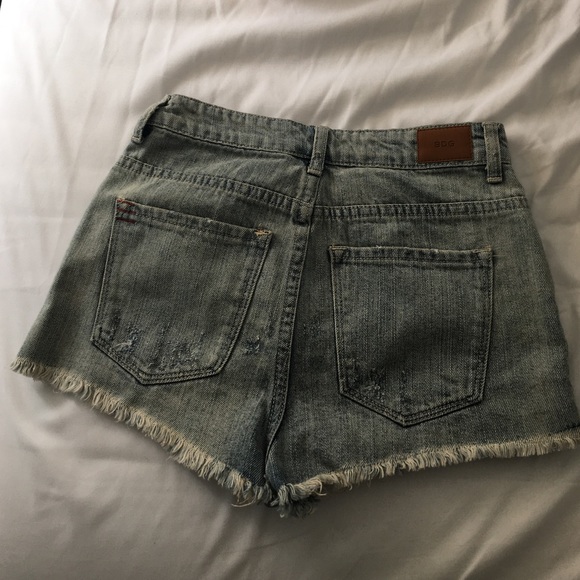 BDG high rise cheeky shorts - Picture 3 of 3