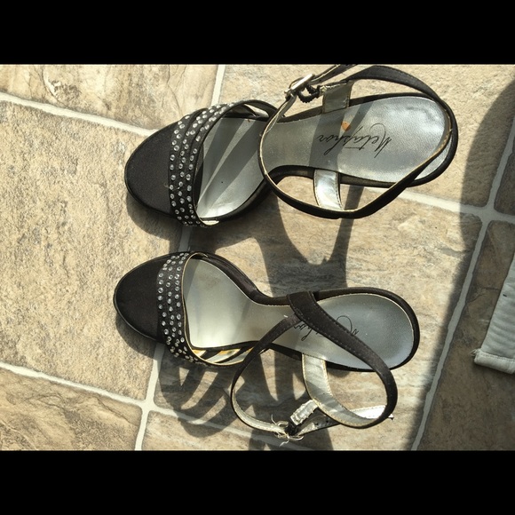 Black sparkly heels - Picture 1 of 3