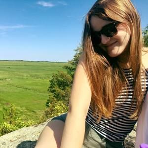 Meet your Posher, Olivia