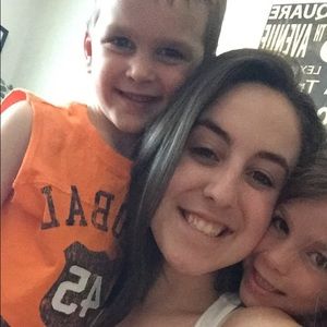 Meet your Posher, Danielle
