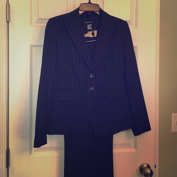 {SOLD!} Woman's suit
