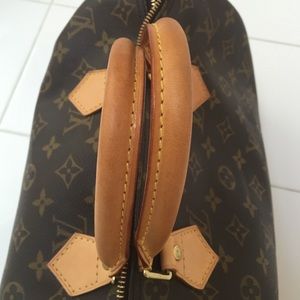 Louis Vuitton Speedy 30