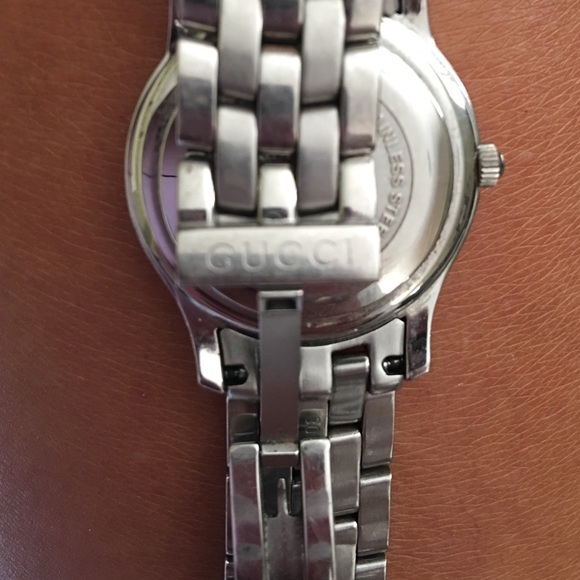 Gucci watch 100% authentic. main image 4