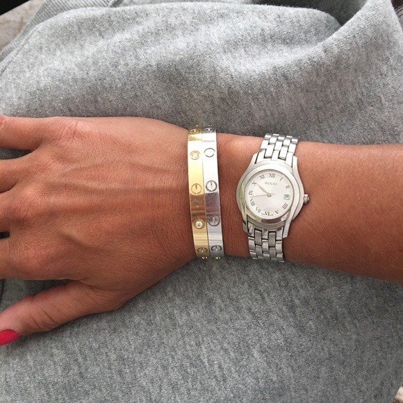 Gucci watch 100% authentic.