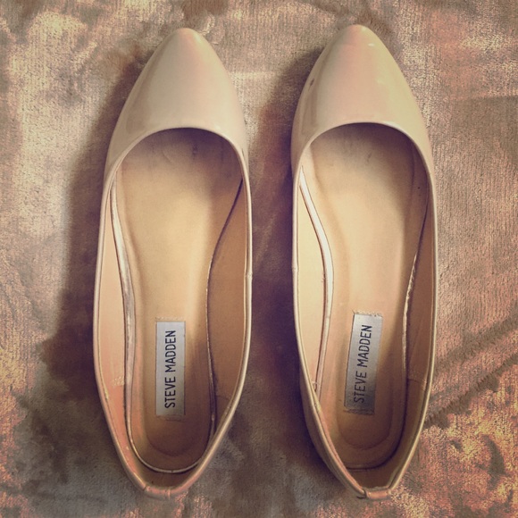 Steve Madden Patent Flats
