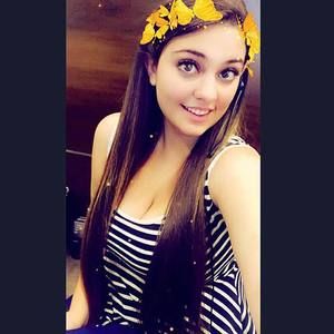 Meet your Posher, Danielle