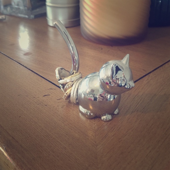 Cat ring holder.