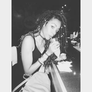 Meet your Posher, Briana