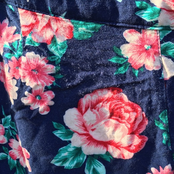 🌸 Floral cloth shorts 🌺 - Picture 4 of 4