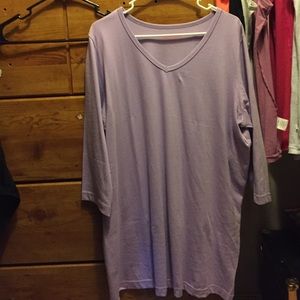 Woman within 3/4 quarter sleeve shirt