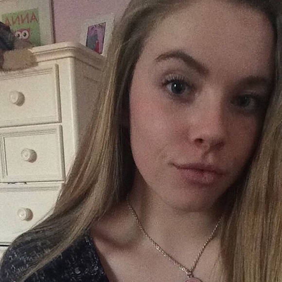 Meet your Posher, Anna - Picture 1 of 1