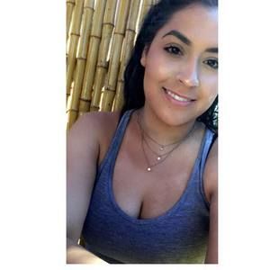 Meet your Posher, Nayeli s.