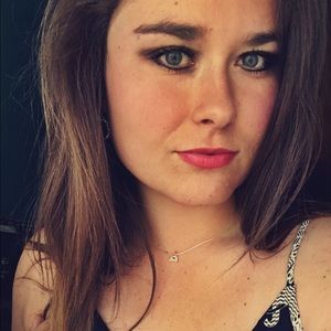 Meet your Posher, Michaela