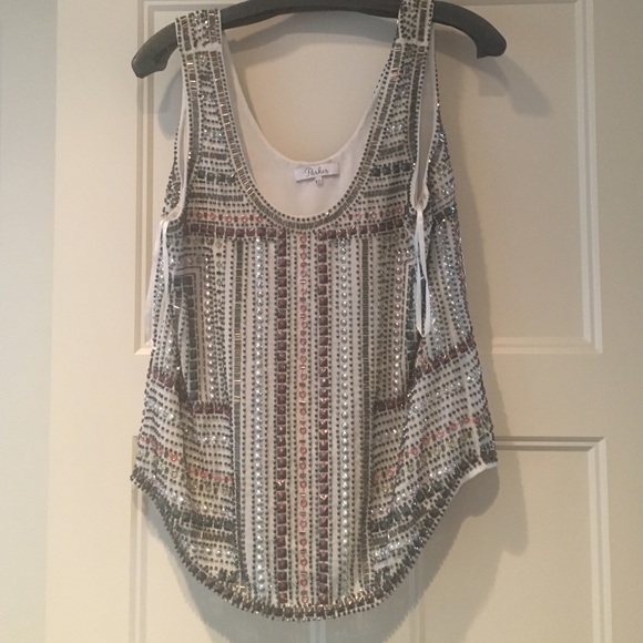 Beaded tank - Picture 1 of 4