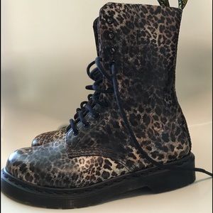 Dr. Martens Cheetah print