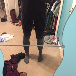 High wasted athletic leggings
