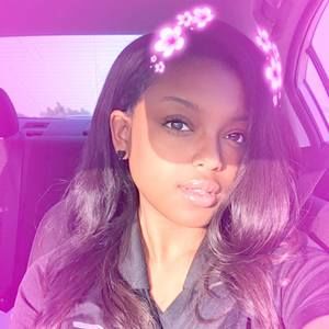 Meet your Posher, Dejah