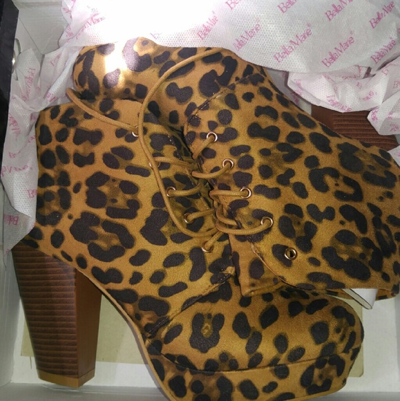 Shoes - BRAND SPANKIN' NEW