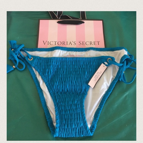 5⭐️Victoria's Secret Smocked Textured Bikini - Picture 3 of 4