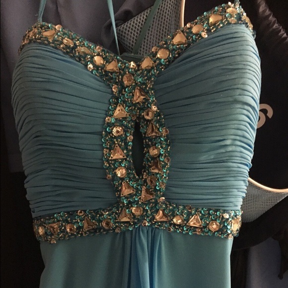 Cinderella blue prom dress - Picture 2 of 3