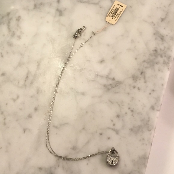 NWT fossil necklace