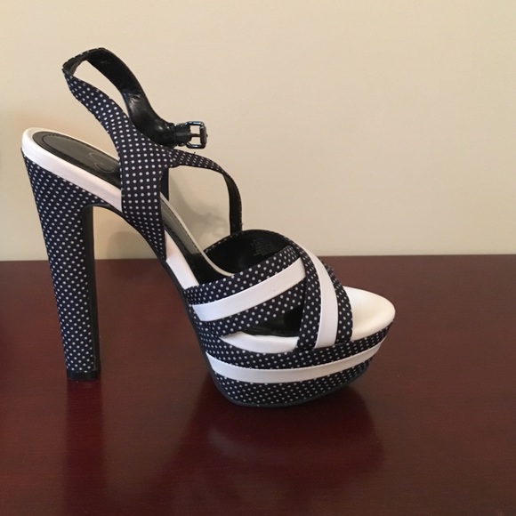 Shoes - Picture 2 of 3