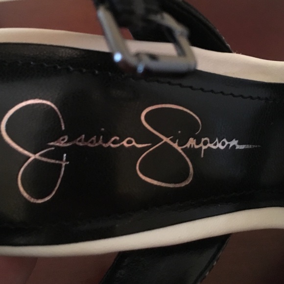 Shoes - Picture 3 of 3