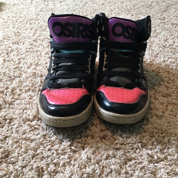 Size 8.5 Osiris