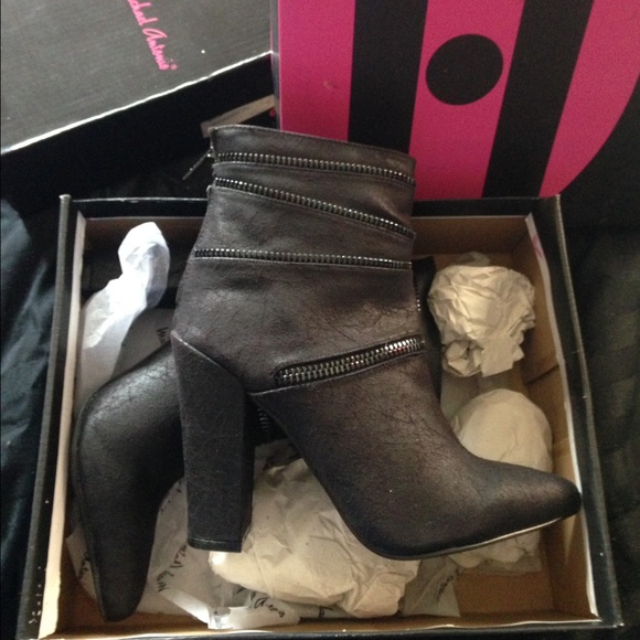 black booties - Picture 2 of 2