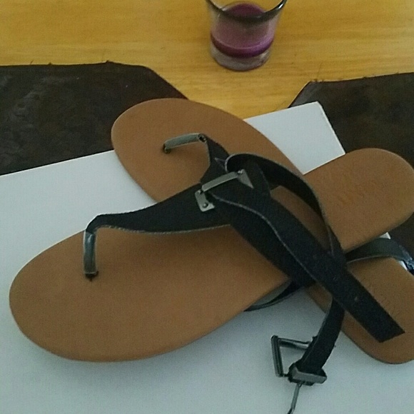 Sandles