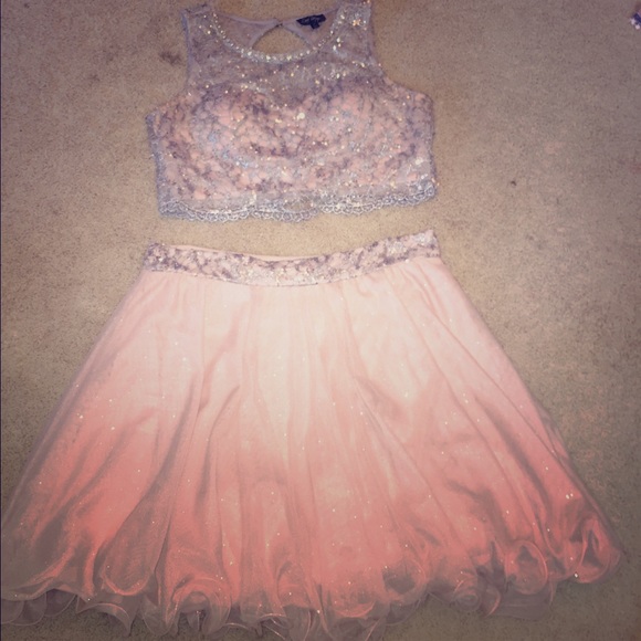 Gorgeous 2 price formal dress!