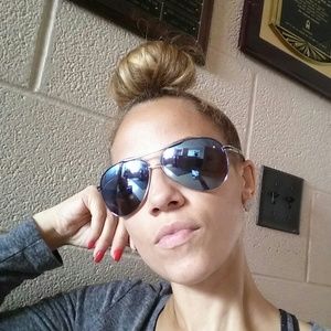 Meet your Posher, Jackie