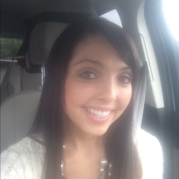 Meet your Posher, Sharon - Picture 1 of 1