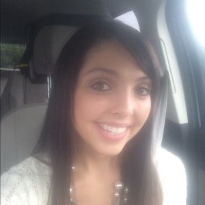 Meet your Posher, Sharon