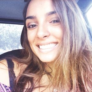 Meet your Posher, Victoria