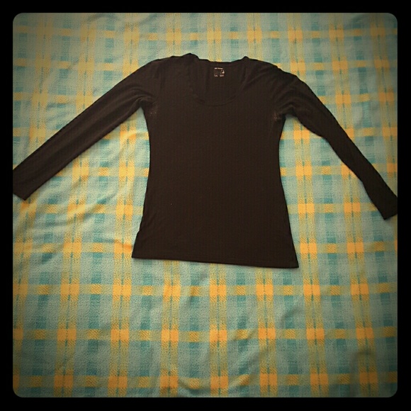 Black weatherproof tshirt