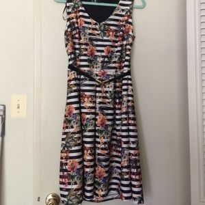 Leslie Fay Flower dress