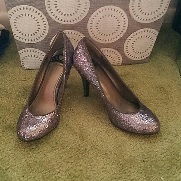 Heels - Picture 1 of 1