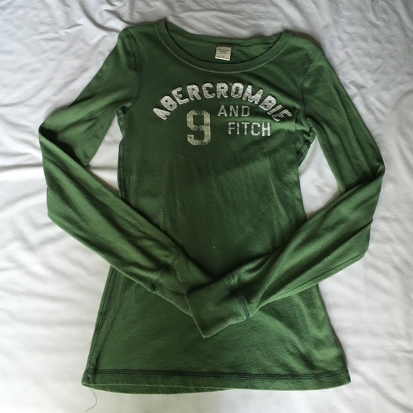 Abercrombie and Fitch tee