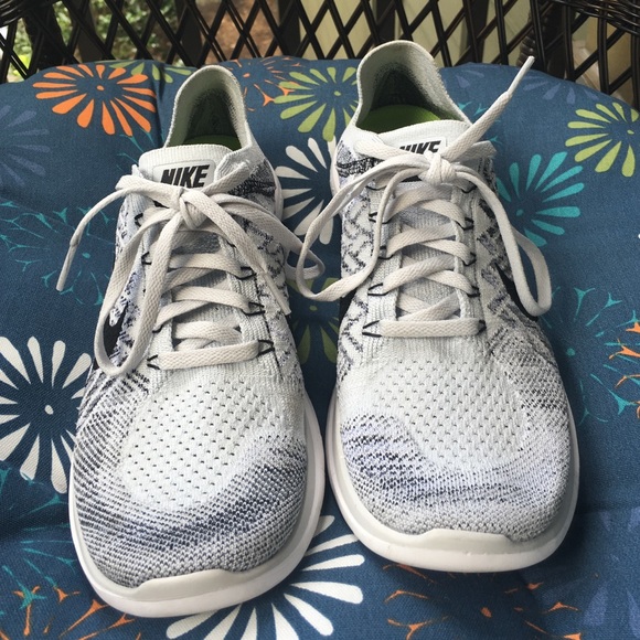 Nike Free 4.0 Flyknit Sneakers