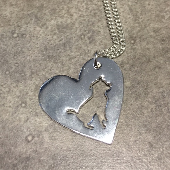 Pit Bull necklace or key chain.