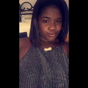 Meet your Posher, Emani-nia