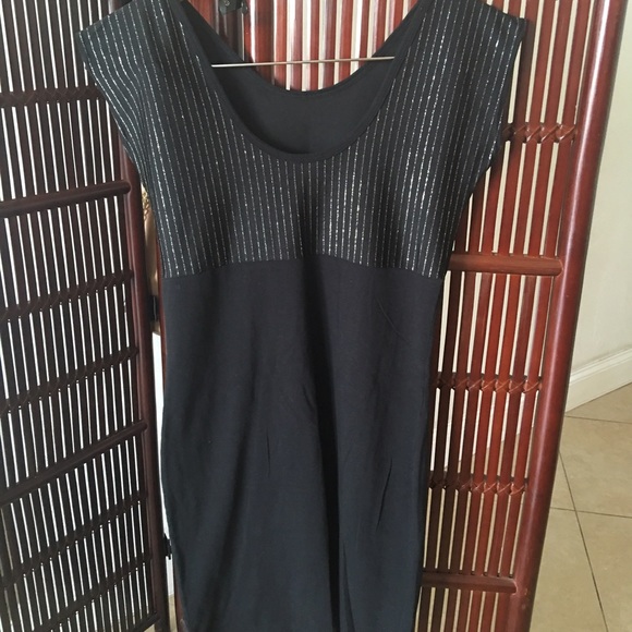 Black body dress AA- like new - Picture 1 of 3