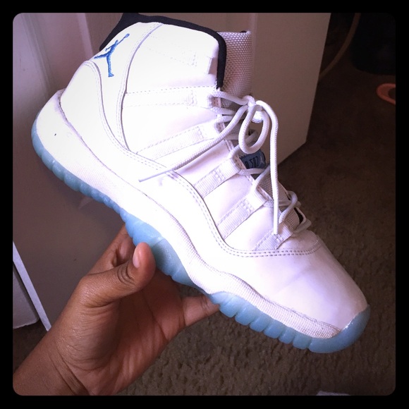 Jordan Shoes - Jordan Retro 11s 😇